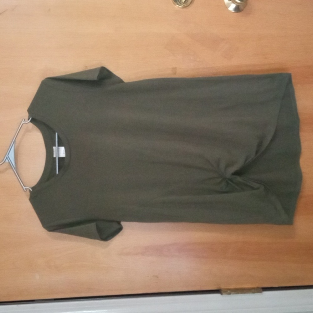 Time and tru size small (4-6) top